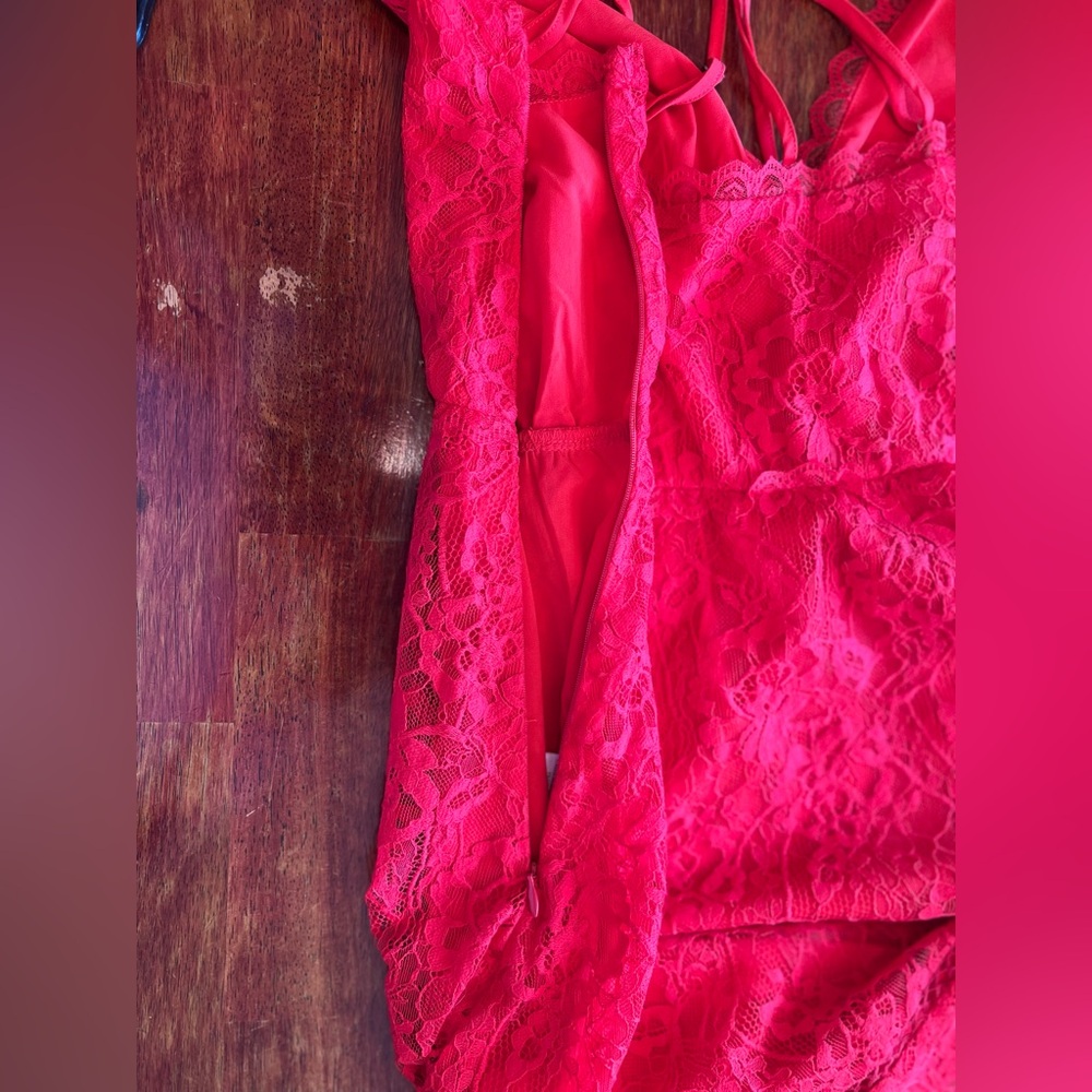 Lovers + Friends Levesque Red Lace Lined Mini Dress Size M Babydoll Feminine - Picture 6 of 10